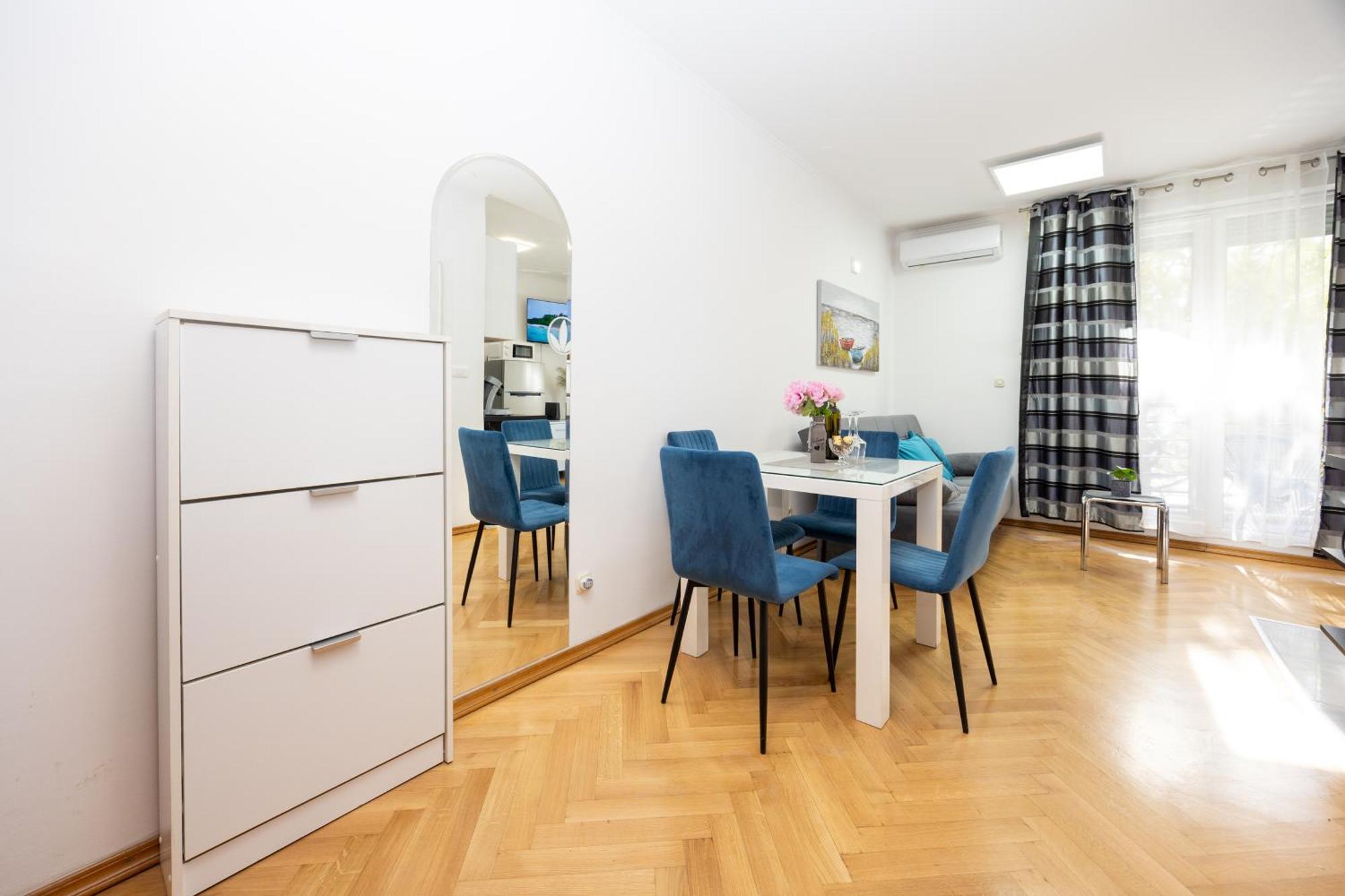 Apartment Paolo By The Beach Znjan 斯普利特 外观 照片