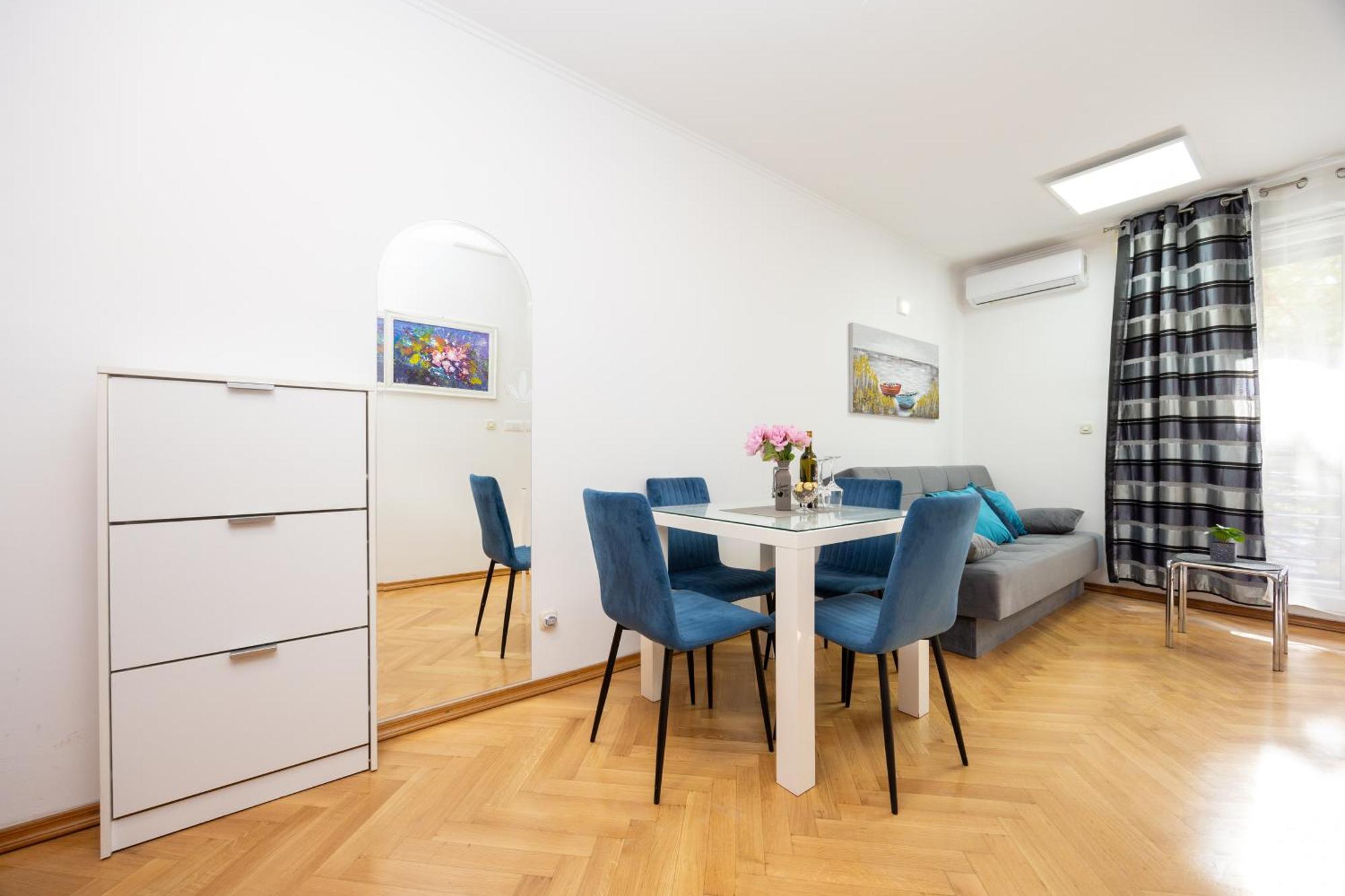 Apartment Paolo By The Beach Znjan 斯普利特 外观 照片