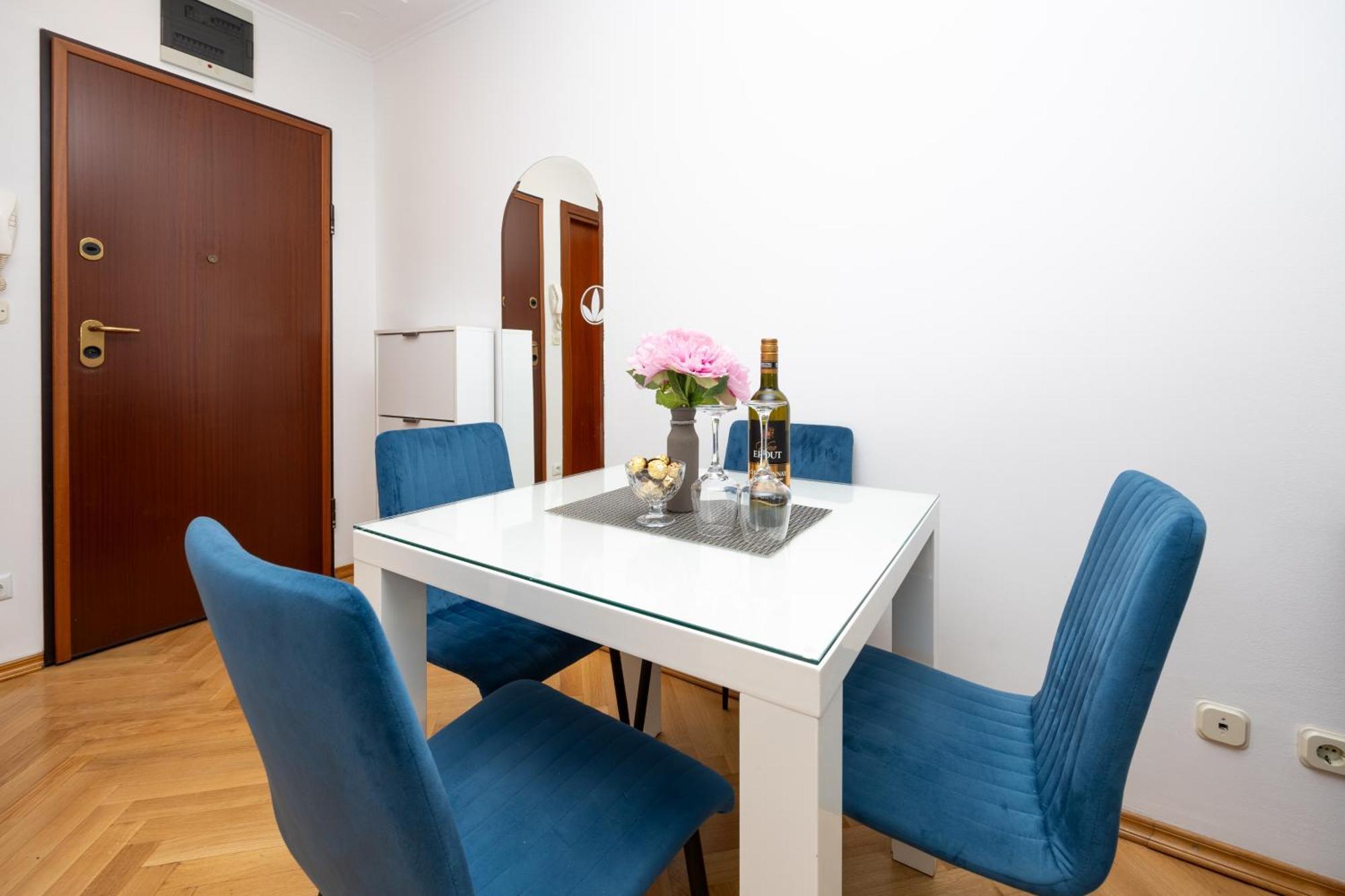 Apartment Paolo By The Beach Znjan 斯普利特 外观 照片